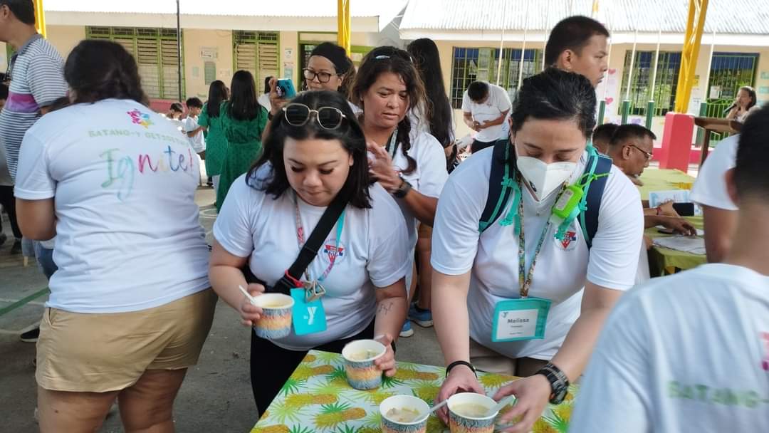 Providing food to children and staff at Bagong Pook Elementary School